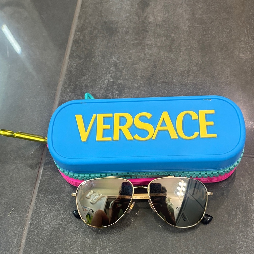 Kids Versace  Gold toned Aviator Sunglasses with Blue Case